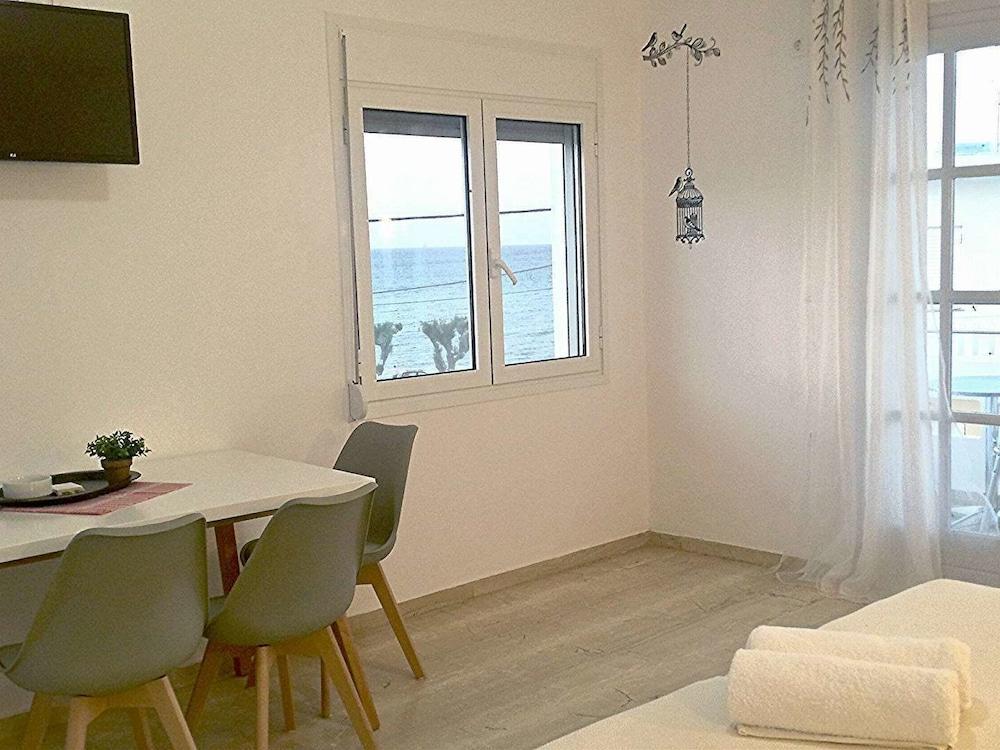 Crown Apartment Kalyves