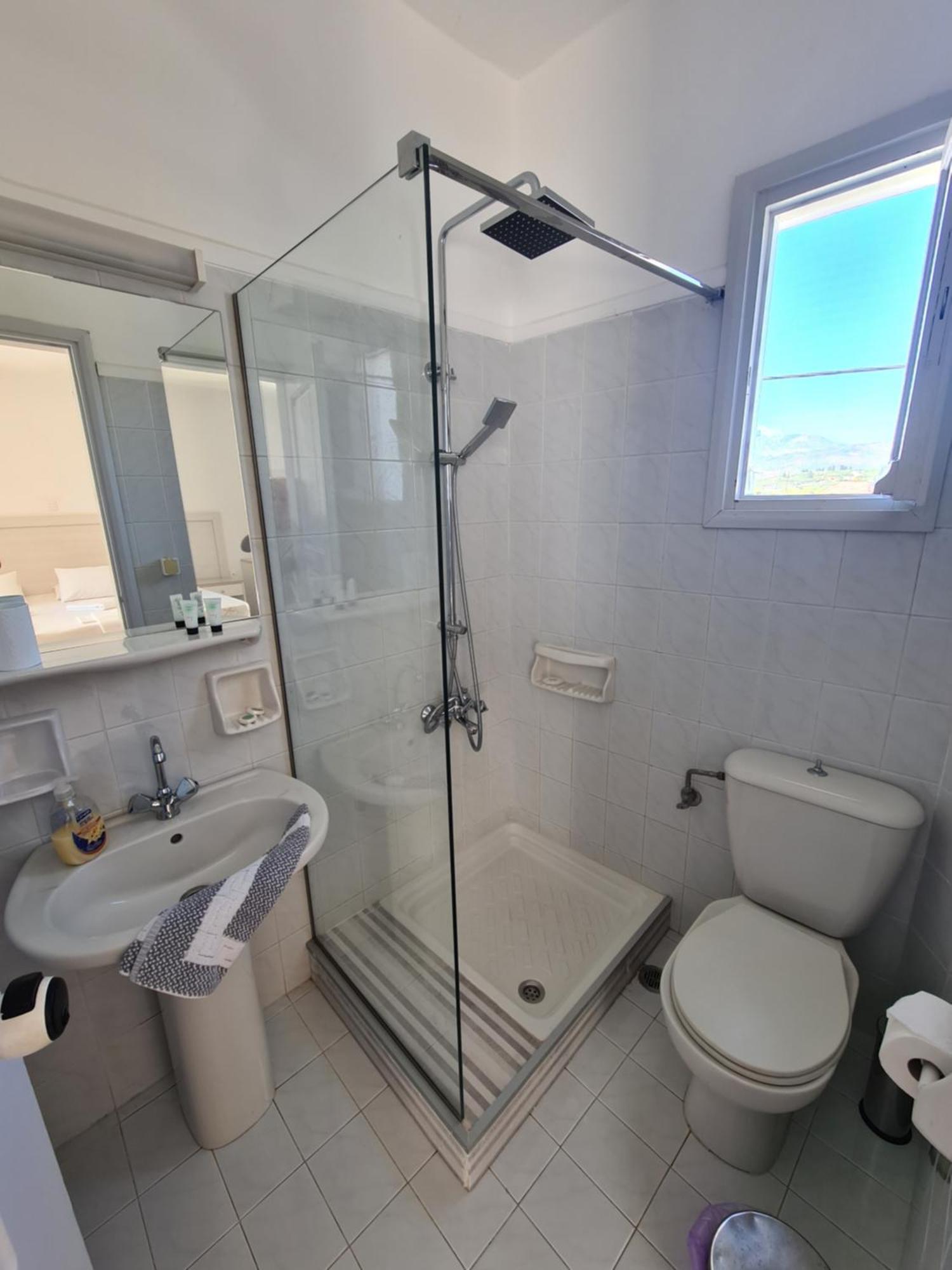 Crown Apartment