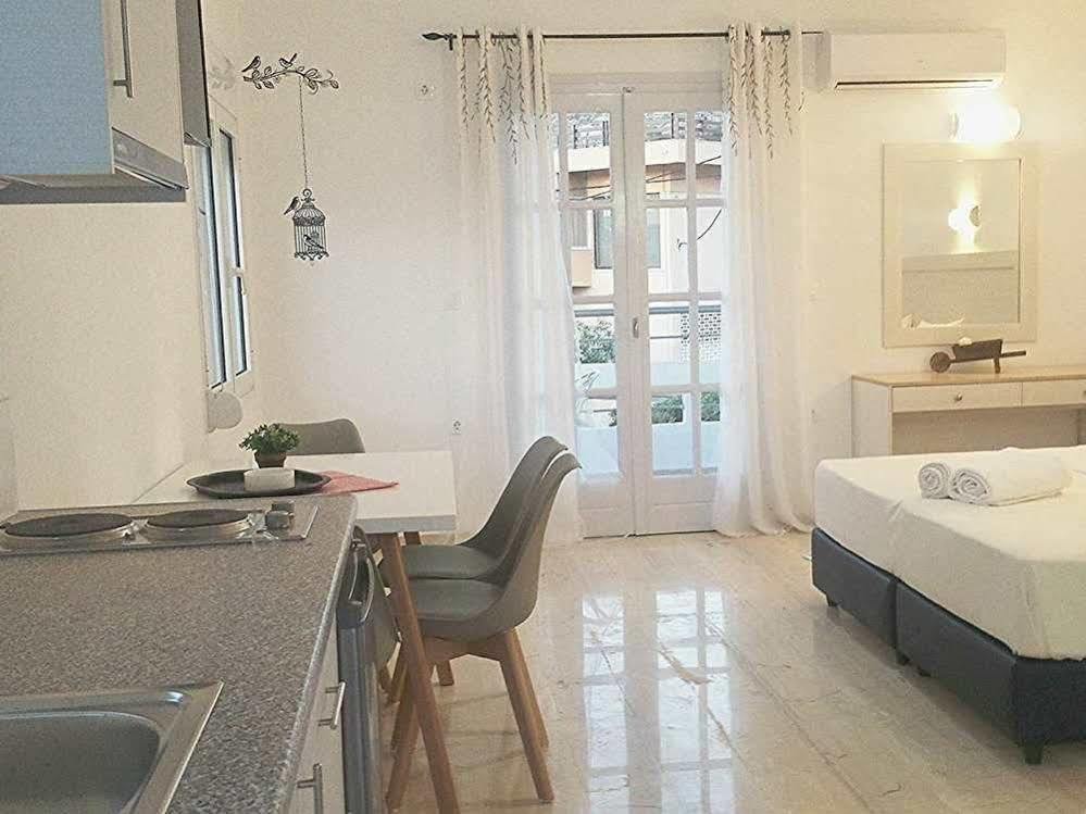 Crown Apartment *