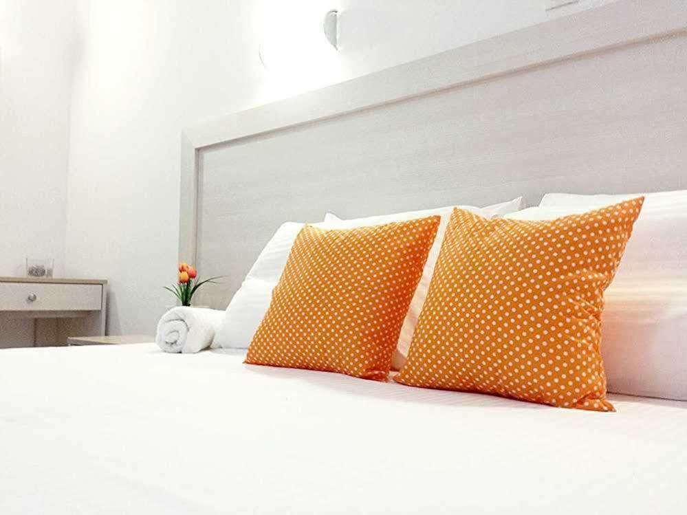Crown Apartment